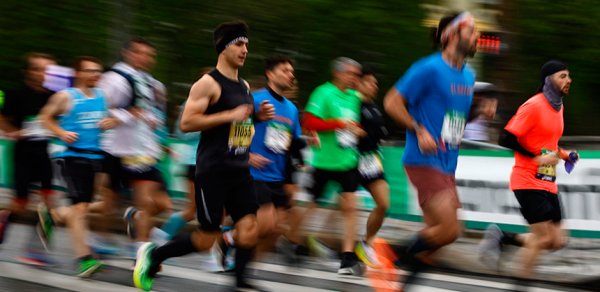 Afrikalı sprinter ABŞ-də öz rekordunu təkrarladı