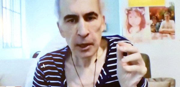 Mənim etmədiyimi Paşinyan Ermənistanda etdi - Saakaşvili
