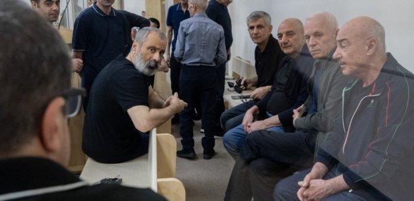 Ermənistan ordusunun ərazilərimizi işğal etməsi zamanı zərər çəkmiş şəxslər məhkəmədə ifadə veriblər