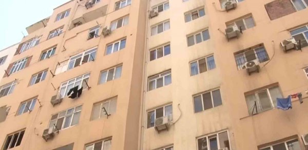 Abşeronda yaşayış binasında partlayış olub, xəsarət alanlar var
