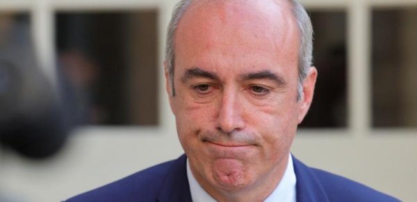 Fransada deputat intihar edib