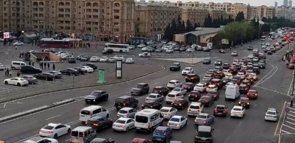 Bakıda bu yollarda sıxlıq var - SİYAHI