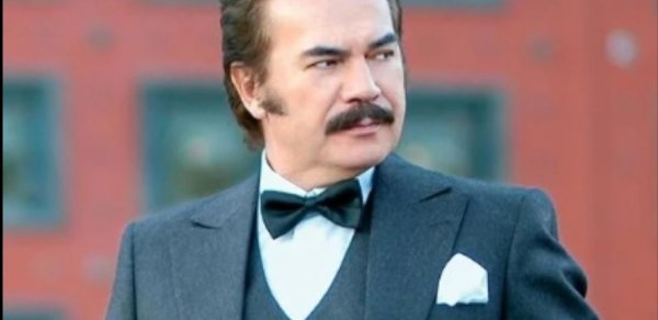 Gencebay yenidən kirayəşini ilə məhkəməlik oldu