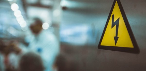 Şəkidə 87 yaşlı kişini elektrik cərəyanı vurub