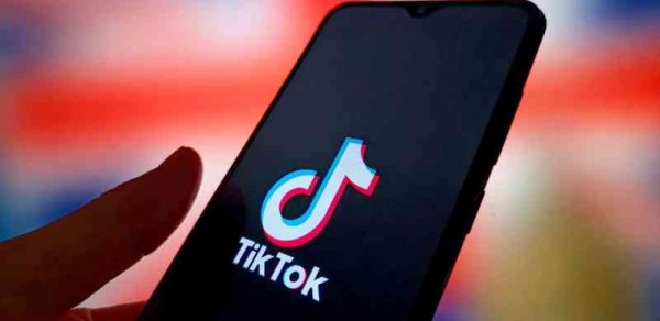 Ata "TikTok" hesabını silməyən qızını öldürdü