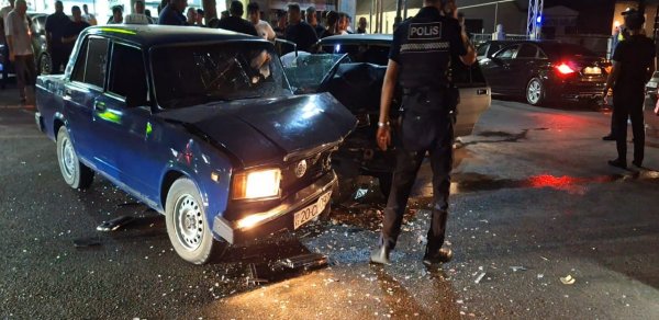 Ağstafada iki avtomobil toqquşub, xəsarət alanlar var