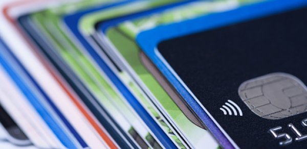 Bank kartından oğurluq və dələduzluq edən şəxslər saxlanılıblar