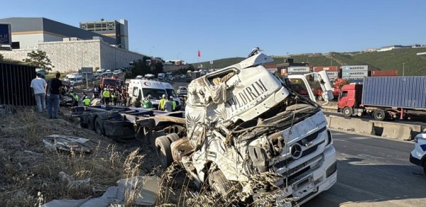 Türkiyədə zəncirvari avtoqəza olub, 5 nəfər ölüb