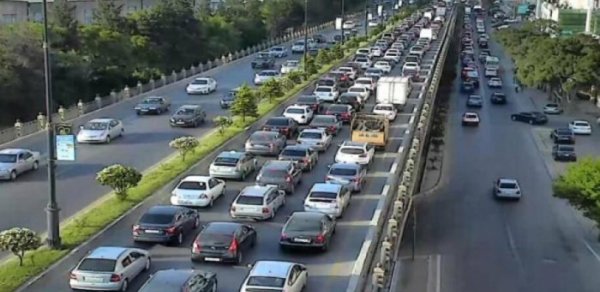 Bakıda bu yollarda sıxlıq var - SİYAHI