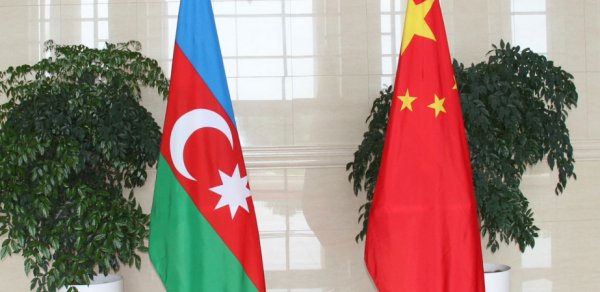 Çinə getmək istəyən Azərbaycan vətəndaşlarının NƏZƏRİNƏ - Viza rejimi bu gündən ləğv edildi