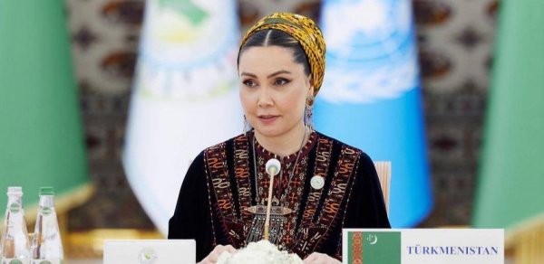 Qurbanqulu Berdiməhəmmədovun qızı Heydər Əliyev Mərkəzində olub