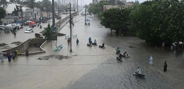 Pakistanda FACİƏ: 24 saatda 93 nəfər ölüb, yüzlərlə yaralı var