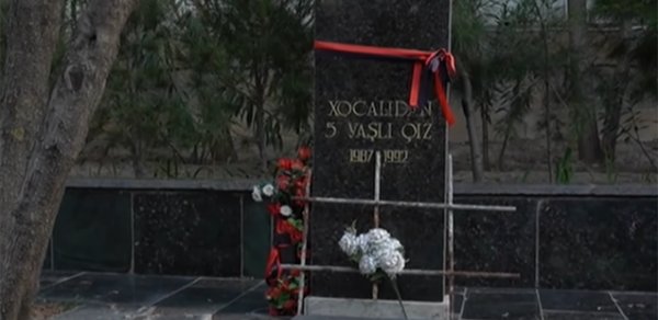 5 yaşlı Xocalı qurbanının məzarı açıldı - VİDEO
