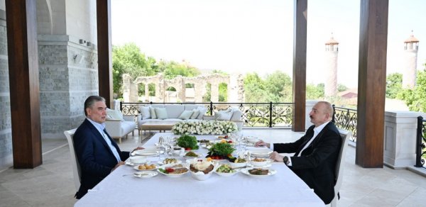 İlham Əliyev və Qurbanqulu Berdiməhəmmədov Şuşada nahar ediblər - FOTOLAR