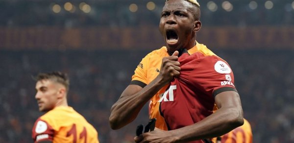 KİV: "Qalatasaray" Osimhenlə razılığa gəlib