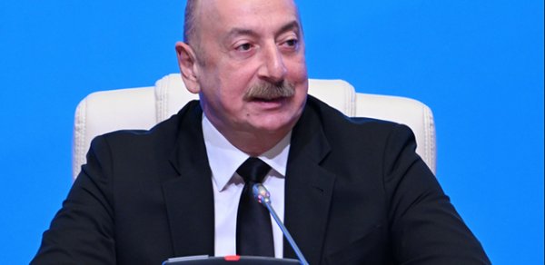 İlham Əliyev Forum iştirakçıları ilə görüşür - Canlı yayım