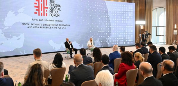 İlham Əliyev: İrəvanın addımları regional inteqrasiyaya xidmət etmir