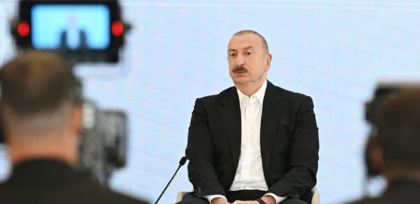 İlham Əliyev: Fransa ilə Yeni Kaledoniya arasında baş verən hadisə tarixi presedentdir