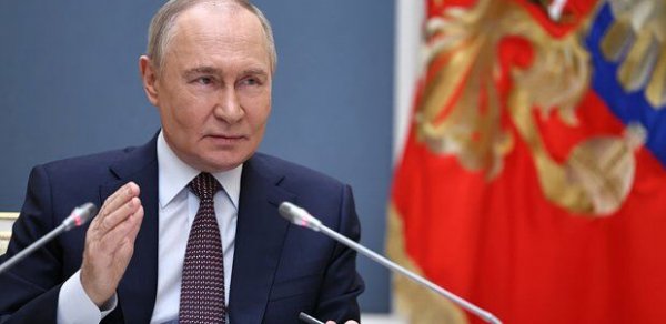 Putin Kremldə İranın ali liderinin baş müşavirini qəbul edib