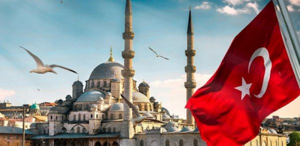Qazi jurnalistlər Türkiyəyə gedir