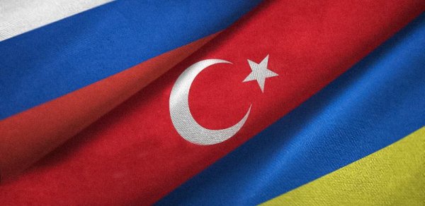 Ukrayna-Rusiya sülh danışıqları İstanbulda keçiriləcək: Adlar açıqlandı