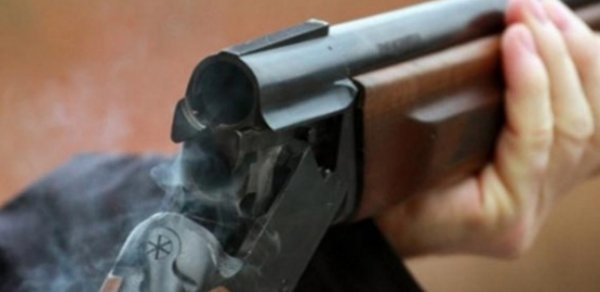 Yevlax sakini torpaq üstündə həmkəndlisini güllələyib
