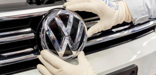 “Volkswagen” şirkətinin mənfəəti kəskin azalıb