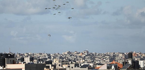 Qəzzaya havadan yardım atıldı