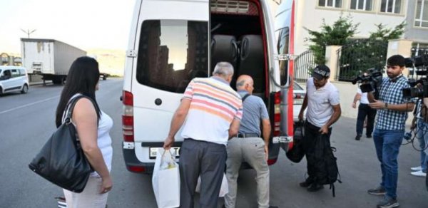 Daha 60 ailə doğma yurda qayıdır