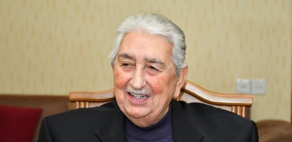 "Xalq artisti Arif Babayevin vəziyyətində müsbət dinamika yoxdur"