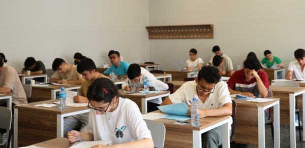 UFAZ-da 10-cu dəfə qəbul imtahanları keçirilib - FOTOLAR