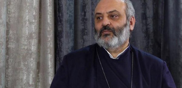 Ermənistanda keşiş Baqrat Qalstanyanın daha üç tərəfdarı saxlanıldı