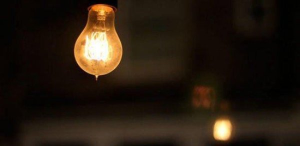 Yayın istisində işıqsız qalan Binə sakinləri: "Problem nə zaman həll olunacaq?"
