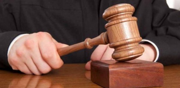 Jurnalistə qarşı dələduzluqla bağlı məhkəmədə qərar elan edilib