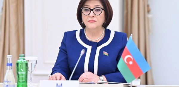 Milli Məclisin sədri Sahibə Qafarova Türkmənistana işgüzar səfərə gedib