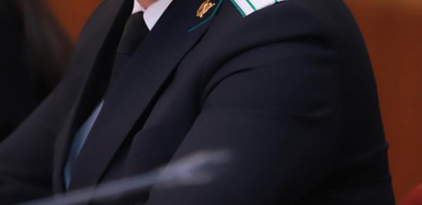 Prezident yaş həddi ilə bağlı qanunu imzaladı
