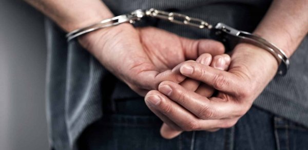 Paytaxtda köşklərdən oğurluq edən şəxslər saxlanıldı