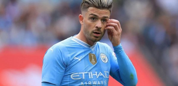 Premyer Liqa klubu "Mançester Siti"nin futbolçusunu icarəyə götürmək istəyir