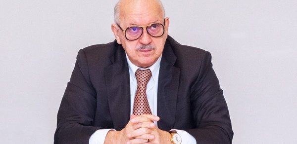 Azərbaycan bankında 170 milyon manatı olan Cahangir Əsgərov ölkədən çıxdı
