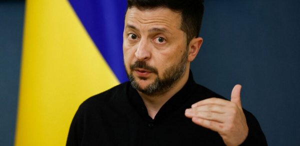 Zelenski: Rusiyanın logistikası və neft emalı Ukraynanın cavab zərbələrinin hədəfidir
