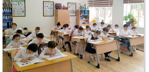 Nazirlikdən 12 illik təhsilə keçidlə bağlı yayılan məlumatlara Münasibət
