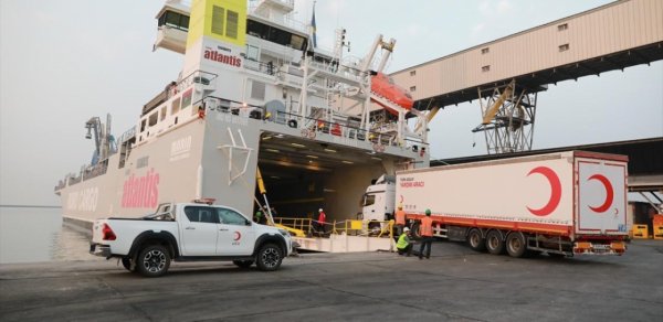 Türkiyə Qəzzaya daha 178 tır humanitar yardım göndərdi