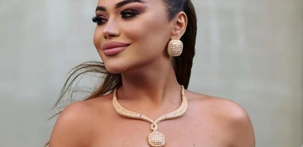 Türkan anasının doğum gününü təbrik edib - FOTO