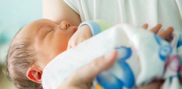 Azərbaycanda süni mayalanma ilə uşaq dünyaya gətirən qadınların sayı məlum oldu