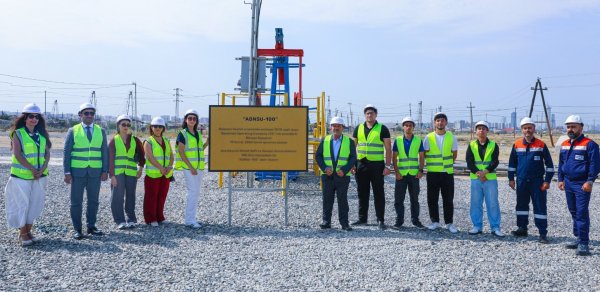 ADNSU-nun əlaçı tələbələri Balaxanıda “ADNSU-100” lövhəsinin açılışını ediblər - FOTOLAR