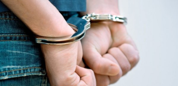Sumqayıtda evdən 45 min manat oğurlanıb, yerinə üzərində “etibarsız” yazılmış əskinas qoyulub