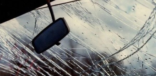 Ağstafada avtomobil təmir sexinə çırpılıb, 3 nəfər xəsarət alıb