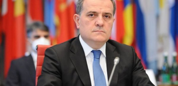 Ceyhun Bayramov özbəkistanlı həmkarı ilə ABŞ səfərini müzakirə edib