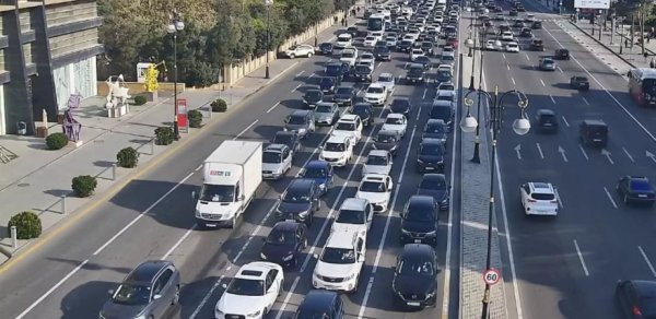 Bakıda bu yollarda sıxlıq var - SİYAHI