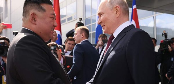 Putin ilə Kim Çen In arasında telefon danışığı olub